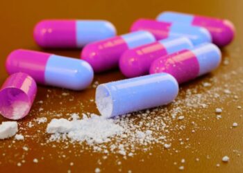 Giật mình với lạm dụng kháng sinh trong chăn nuôi  - Ảnh 2.