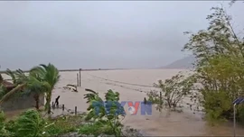 Cảnh báo sớm mưa lũ: Không thể cứ mãi 'mất bò mới lo làm chuồng'