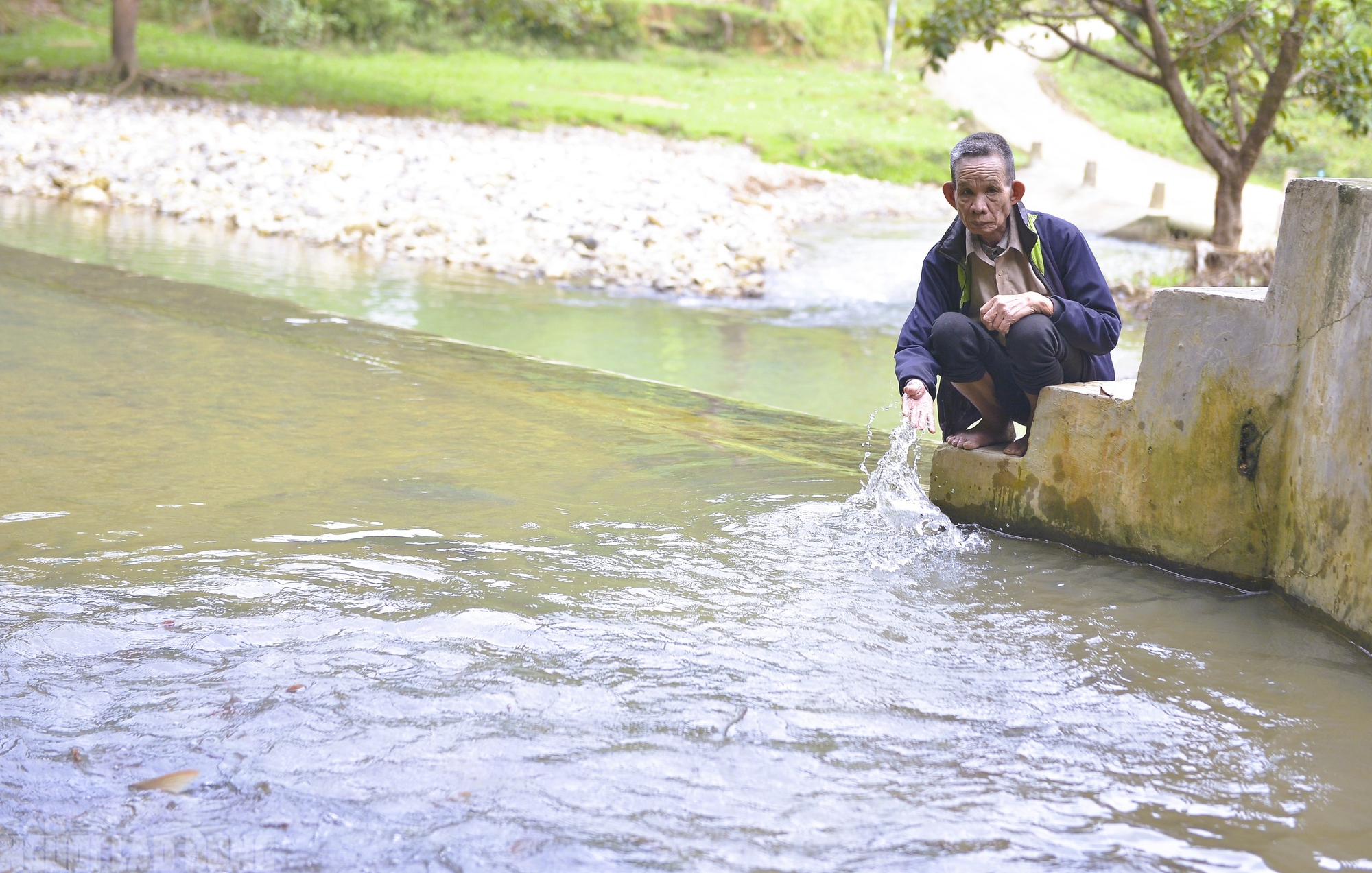Có một suối "cá thần" khác ở Thanh Hóa mà nhiều người chưa biết - Ảnh 8.