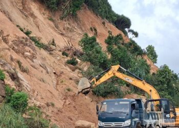 Lữ đoàn Công binh 270 (Quân khu 5) khắc phục hậu quả mưa lũ tại Đắk Lắk và Khánh Hòa