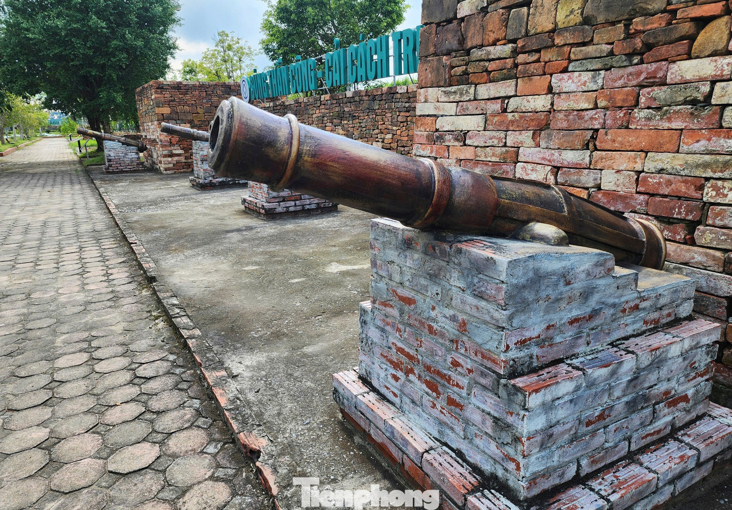 Súng thần công, vũ khí mạnh nhất của quân đội nhà Hồ. tp-3-6313.jpg