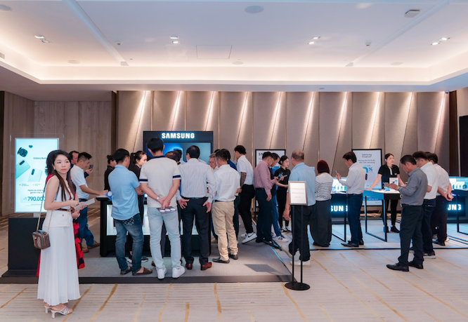 one-samsung-5-1762999970 one-samsung-5-1762999970.png