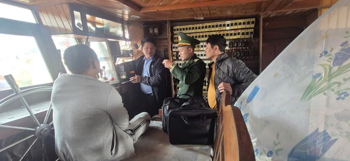 Hai tàu cá Quảng Trị bất ngờ "mất tích": Sự thật phía sau vụ việc gây chú ý - Ảnh 1. Hai tàu cá Quảng Trị bất ngờ "mất tích": Sự thật phía sau vụ việc gây chú ý - Ảnh 1.