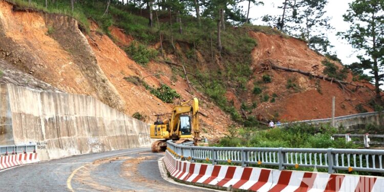 Lâm Đồng: Thông đèo D’ran sau hơn 1 tháng sạt lở
