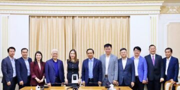 Chủ tịch UBND TP HCM tiếp lãnh đạo TikTok khu vực Đông Nam Á - Ảnh 1.